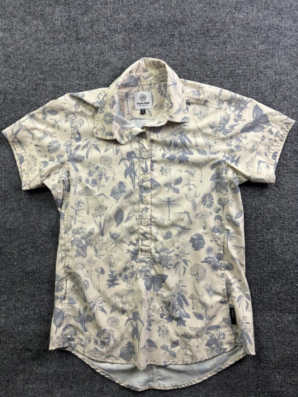 Flylow Button Up Shirt Womens Small Beige Floral Nature Print Short Sleeve